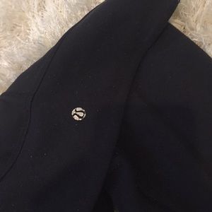 Used LuluLemon Reversible Black Cropped Leggings